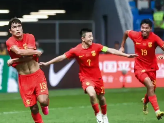 西蒙尼·因扎吉，从锋线杀手到战术大师的华丽转身