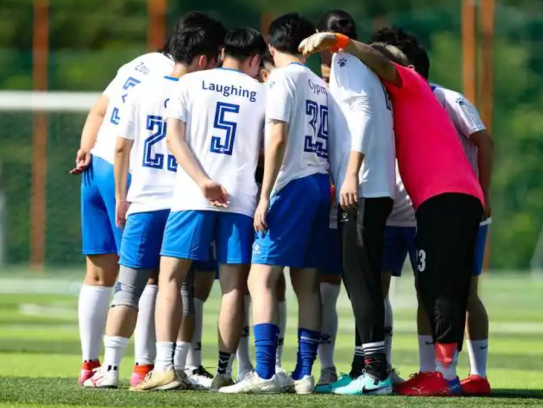 从利物浦到巴黎，乔尔吉尼奥·维纳尔杜姆的足球之路